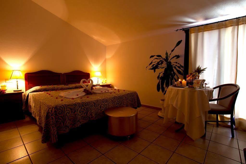 Hotel Moderno Olbia Dış mekan fotoğraf